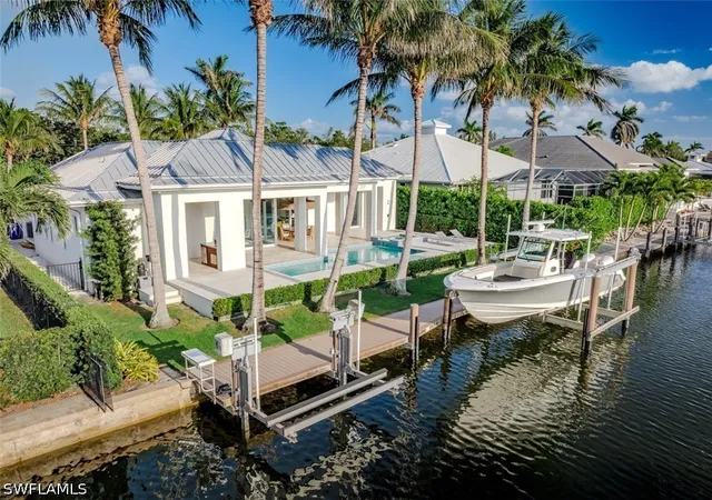 Photo 2 of Single family home for sale at 1880 Sandpiper St, Naples, FL 34102 | MLS# 226031580 | Listing updated on 2026-09-09