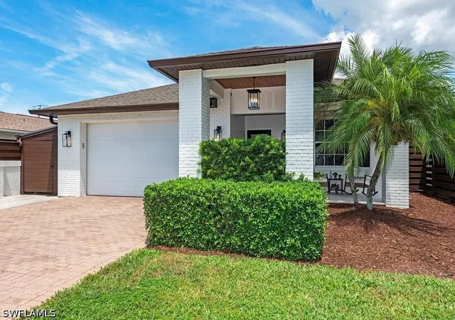 Photo 1 of Sale Pending at 605 109th Avenue N, Naples, FL 34108 | MLS# 226031189 | Listing updated on 2026-09-18