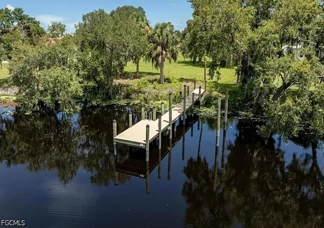 Photo 1 of Land for sale at 16520 Oakview Cir, Alva, FL 33920 | MLS# 2026037171 | Listing updated on 2026-09-02