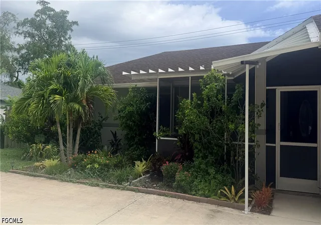 Photo 3 of Single family home for sale at 2230 Crystal Dr, Fort Myers, FL 33907 | MLS# 2026037178 | Listing updated on 2026-09-02