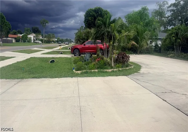 Photo 3 of Single family home for sale at 2230 Crystal Dr, Fort Myers, FL 33907 | MLS# 2026037178 | Listing updated on 2026-09-02