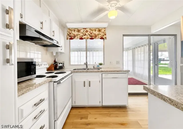 Photo 4 of Manufactured home for sale at 817 Cape Haze Ln, Naples, FL 34104 | MLS# 226031699 | Listing updated on 2026-09-03