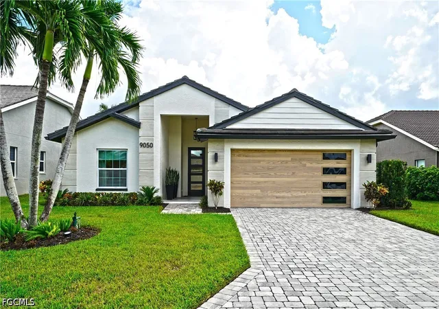 Photo 1 of Single family home for sale at 9050 Old Hickory Cir, Fort Myers, FL 33912 | MLS# 2026037206 | Listing updated on 2026-09-16