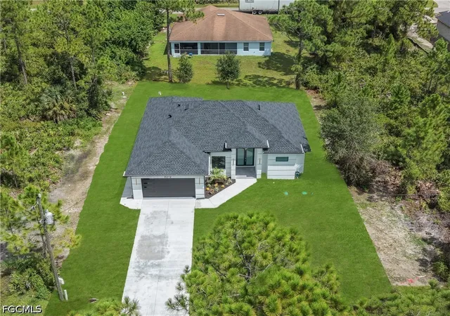 Photo 3 of Single family home for sale at 3212 33rd Street W, Lehigh Acres, FL 33971 | MLS# 2026037208 | Listing updated on 2026-09-04