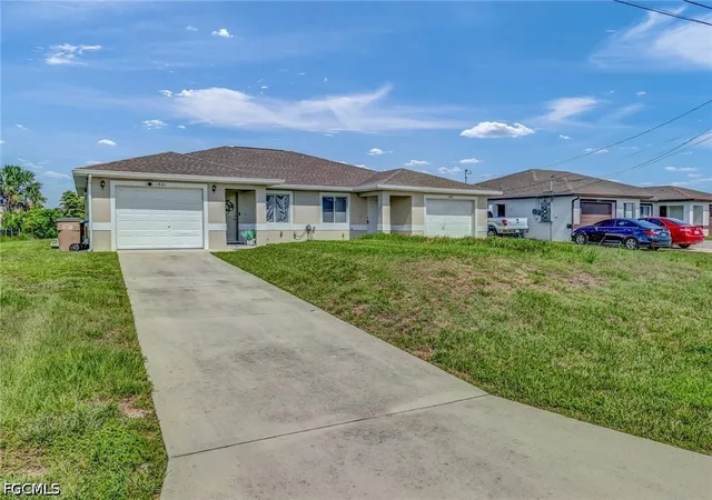 Townhouse for sale at 1501 NE 8th Place, Cape Coral, FL 33909 | MLS# 2026037211