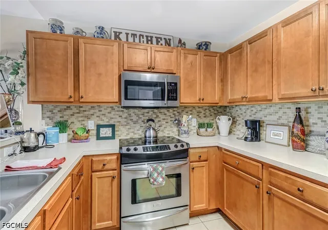 Photo 3 of Townhouse for sale at 1501 NE 8th Place, Cape Coral, FL 33909 | MLS# 2026037211 | Listing updated on 2026-09-16
