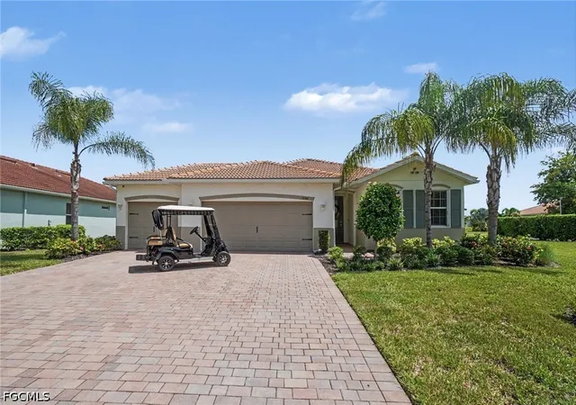 Photo 2 of Single family home for sale at 3156 Apple Blossom Dr, Alva, FL 33920 | MLS# 2026037260 | Listing updated on 2026-09-14