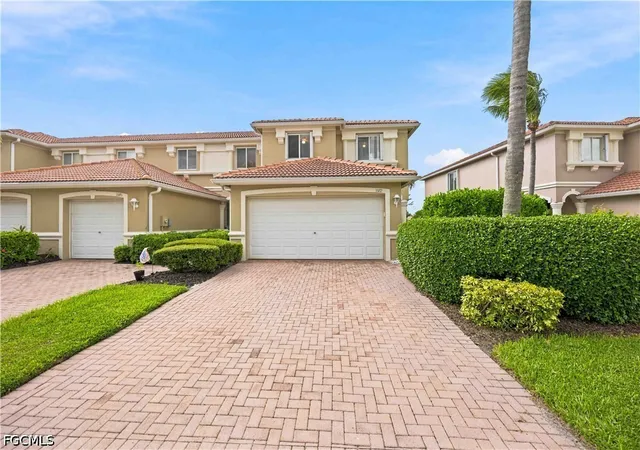Photo 3 of Sale Pending at 3372 Dandolo Cir, Cape Coral, FL 33909 | MLS# 2026037274 | Listing updated on 2026-09-18