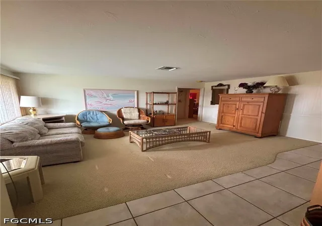 Photo 4 of Single family home for sale at 1517 SE 42nd Street, Cape Coral, FL 33904 | MLS# 2026037279 | Listing updated on 2026-09-03