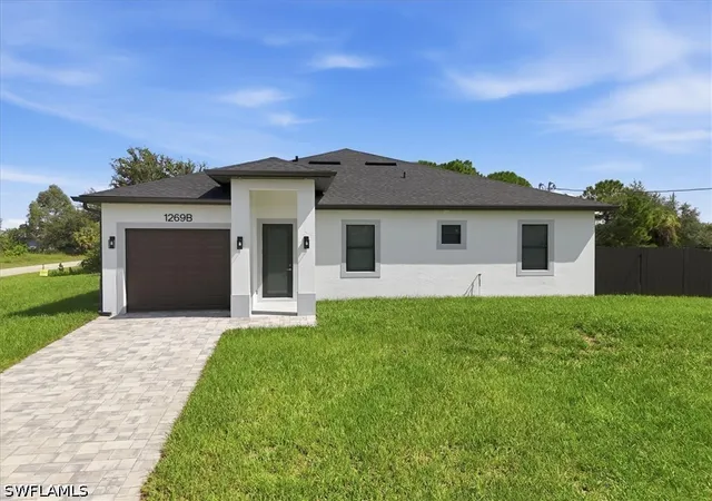 Listing Photo 4 - Condo for sale in building located at 1269 Bacon Ave, Fort Myers, FL 33913