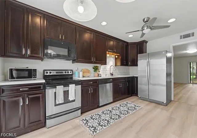 Photo 4 of Townhouse for sale at 8880 S Old Kings Rd #59, Jacksonville, FL 32257 | MLS# 2026037287 | Listing updated on 2026-09-10