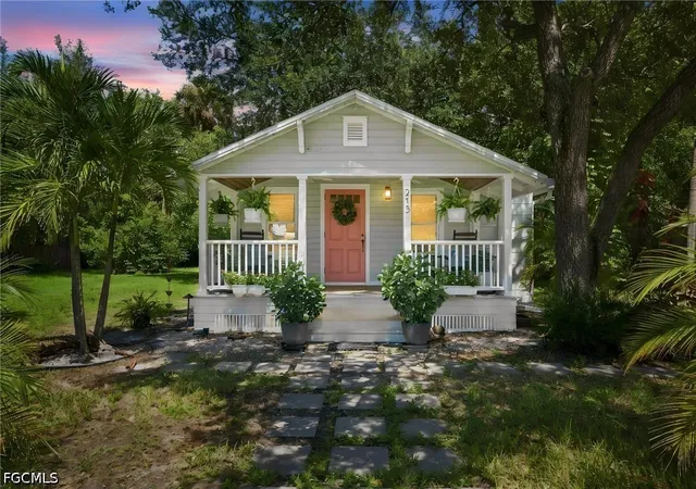 Photo 27 of Single family home for sale at 215 Granada Blvd, Fort Myers, FL 33905 | MLS# 2026037294 | Listing updated on 2026-09-19