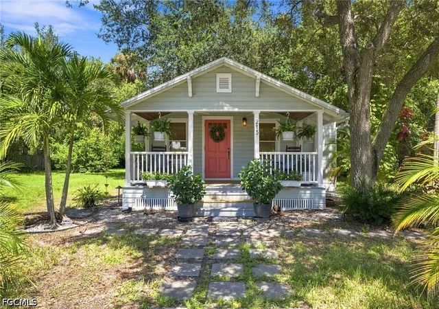 Photo 2 of Single family home for sale at 215 Granada Blvd, Fort Myers, FL 33905 | MLS# 2026037294 | Listing updated on 2026-09-19