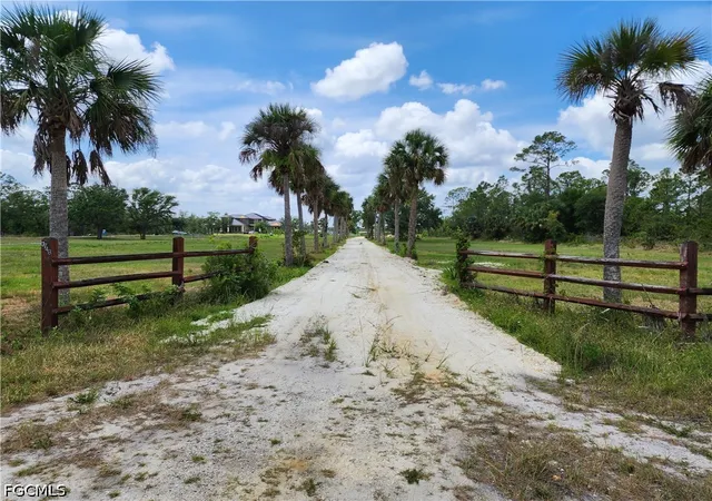 Photo 2 of Sale Pending at 13746 Duke Hwy, Alva, FL 33920 | MLS# 2026037301 | Listing updated on 2026-09-16