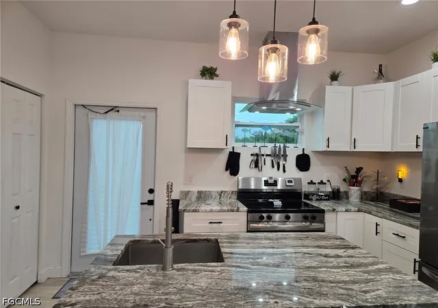 Photo 2 of Single family home for sale at 23041 Roundtree Ave, Alva, FL 33920 | MLS# 2026037323 | Listing updated on 2026-09-06