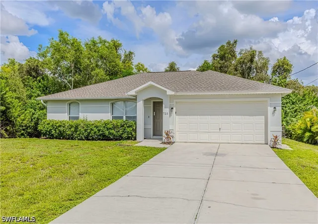 Photo 1 of Single family home for sale at 725 Kari Cir, Lehigh Acres, FL 33974 | MLS# 226031529 | Listing updated on 2026-10-11
