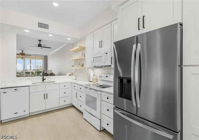 Photo 3 of Condo for sale at 150 Lenell Rd #602, Fort Myers Beach, FL 33931 | MLS# 2026037355 | Listing updated on 2026-09-19