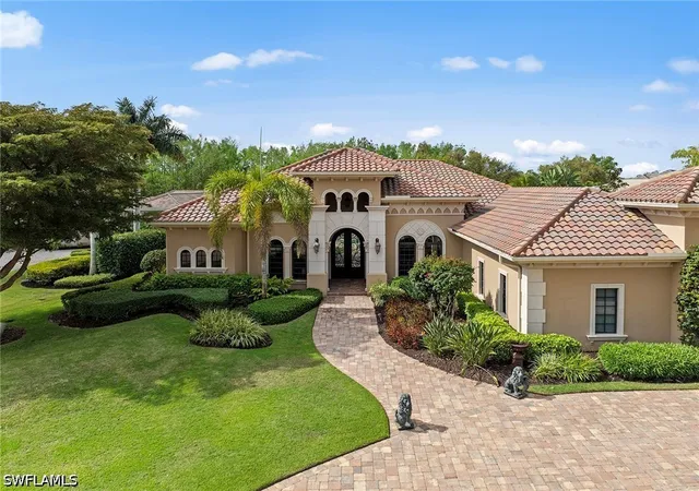Photo 3 of Single family home for sale at 6081 Tamworth Ct, Naples, FL 34119 | MLS# 226031847 | Listing updated on 2026-09-13
