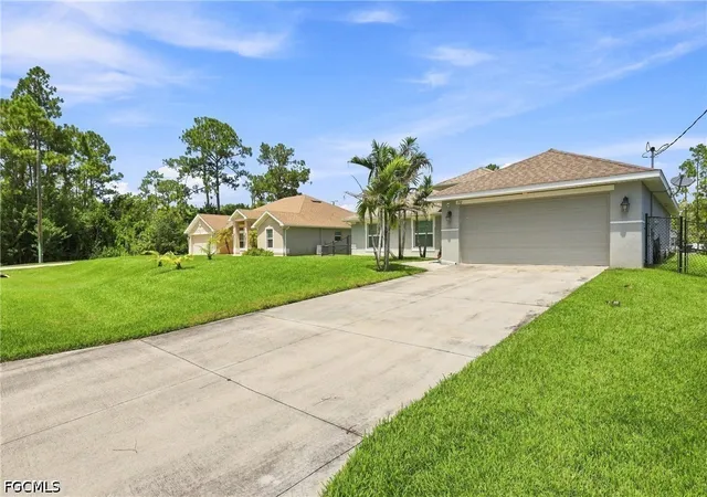 Photo 2 of Single family home for sale at 192 Townsend Ct, Lehigh Acres, FL 33972 | MLS# 2026037366 | Listing updated on 2026-09-12