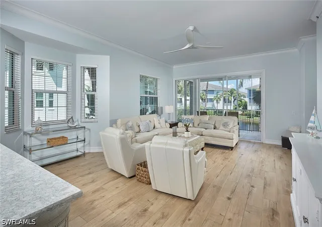 Listing Photo 4 - Condo for sale in building located at 740 Bentwater Cir, Naples, FL 34108 - Unit #101