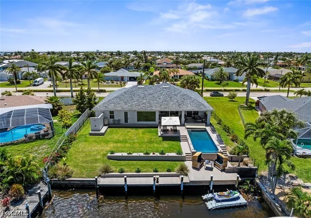 Photo 1 of Single family home for sale at 1933 Cornwallis Pkwy, Cape Coral, FL 33904 | MLS# 2026037389 | Listing updated on 2026-09-16