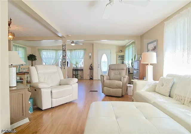Photo 4 of Manufactured home for sale at 4 Fig St, Alva, FL 33920 | MLS# 2026037404 | Listing updated on 2026-09-03