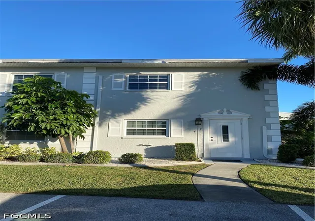 Listing Photo 2 - Condo for sale in building located at 7050 Nantucket Cir, North Fort Myers, FL 33917 - Unit #4