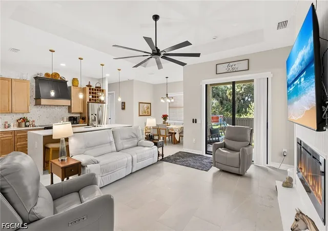 Photo 4 of Single family home for sale at 810 Sentinela Blvd, Lehigh Acres, FL 33974 | MLS# 2026037413 | Listing updated on 2026-09-30