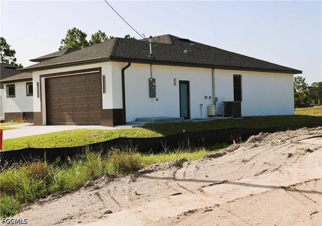 Photo 4 of Single family home for sale at 1216 Delores St E, Lehigh Acres, FL 33974 | MLS# 2026037427 | Listing updated on 2026-09-15