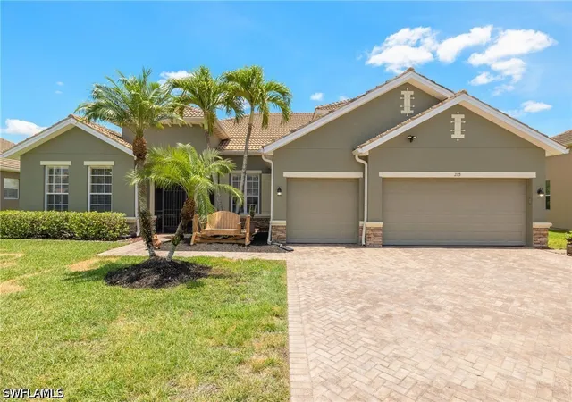 Photo 1 of Single family home for sale at 2115 Grove Dr, Naples, FL 34120 | MLS# 226031944 | Listing updated on 2026-09-13