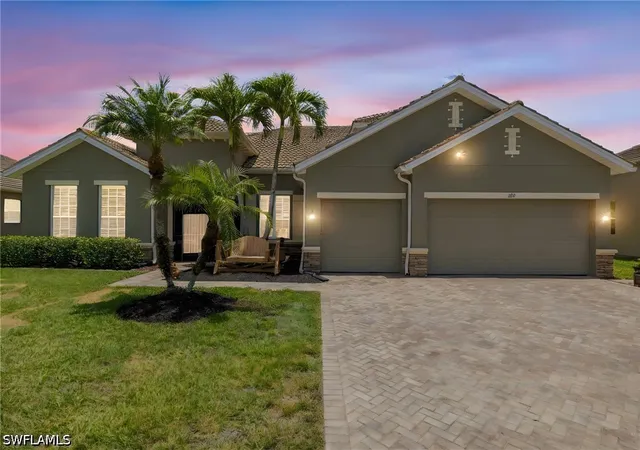 Photo 2 of Single family home for sale at 2115 Grove Dr, Naples, FL 34120 | MLS# 226031944 | Listing updated on 2026-09-13