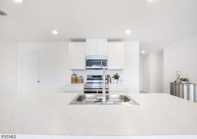 Photo 2 of Single family home for sale at 5020 Rosebud Cir, La Belle, FL 33935 | MLS# 2026037444 | Listing updated on 2026-09-04