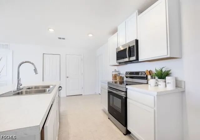 Photo 3 of Single family home for sale at 5020 Rosebud Cir, La Belle, FL 33935 | MLS# 2026037444 | Listing updated on 2026-09-04
