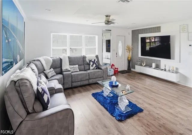 Photo 4 of Single family home for sale at 208 Daleview Ave, Lehigh Acres, FL 33936 | MLS# 2026037468 | Listing updated on 2026-09-11