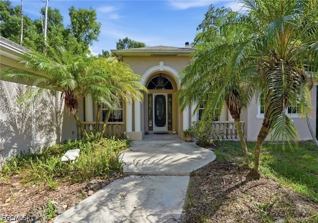 Single family home for sale at 6414 Briarwood Ter, Fort Myers, FL 33912 | MLS# 2026037482
