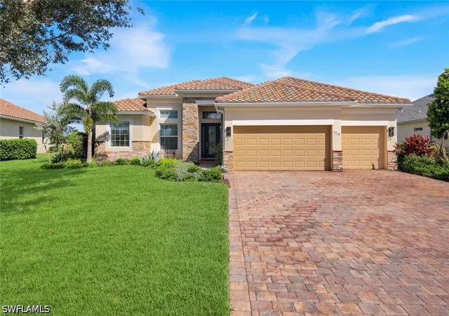 Photo 3 of Single family home for sale at 9238 Ores Cir, Naples, FL 34120 | MLS# 226017203 | Listing updated on 2026-09-04