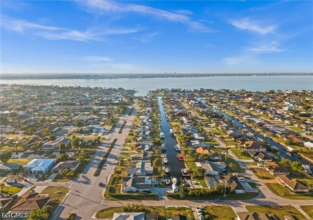 Photo 1 of Single family home for sale at 5316 Coronado Pkwy, Cape Coral, FL 33904 | MLS# 2026037497 | Listing updated on 2026-09-05