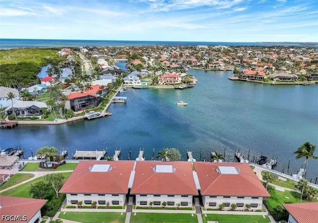 Listing Photo 5 - Condo for sale in building located at 543 Seaview Ct, Marco Island, FL 34145 - Unit #J1