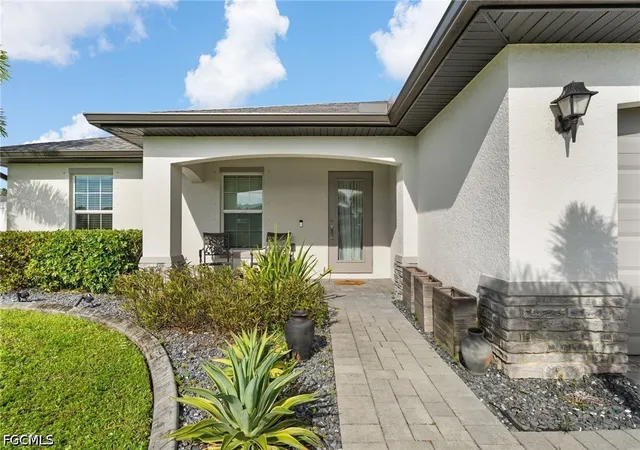 Photo 2 of Single family home for sale at 475 Ne 3rd Place, Cape Coral, FL 33909 | MLS# 2026037502 | Listing updated on 2026-09-05
