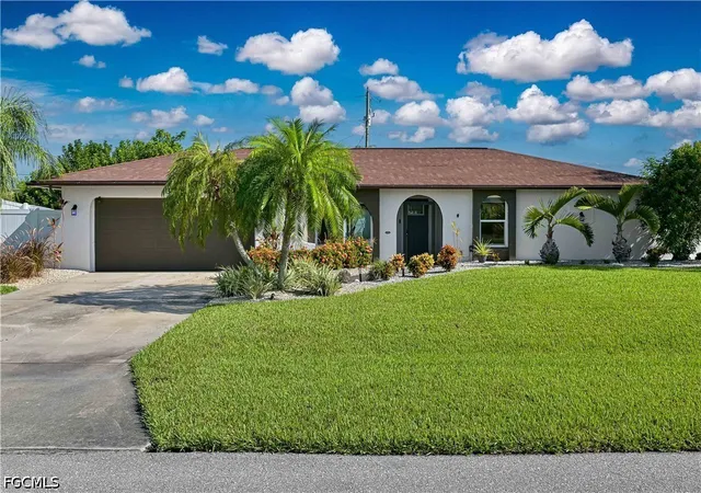 Photo 1 of Single family home for sale at 313 Se 3rd Street, Cape Coral, FL 33990 | MLS# 2026037520 | Listing updated on 2026-09-13