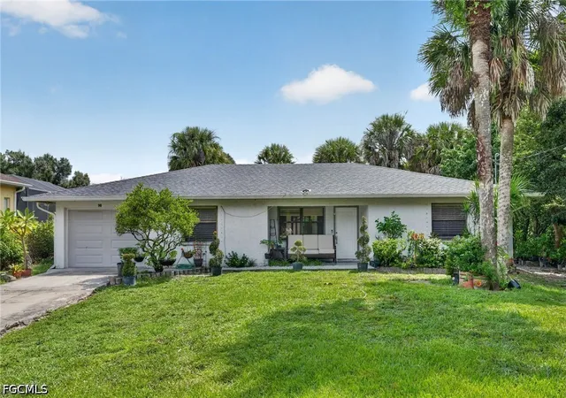 Photo 1 of Single family home for sale at 940 17th Street Sw, Naples, FL 34117 | MLS# 2026037539 | Listing updated on 2026-09-14