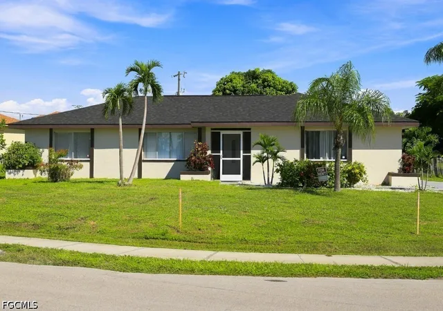 Photo 2 of Single family home for sale at 21 Sw Trafalgar Pkwy, Cape Coral, FL 33991 | MLS# 2026037557 | Listing updated on 2026-09-11