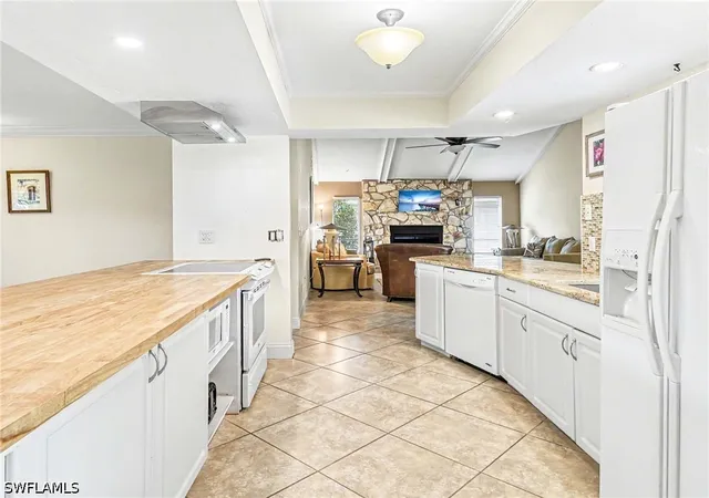 Photo 3 of Sale Pending at 112 Palmetto Dunes Cir, Naples, FL 34113 | MLS# 226031354 | Listing updated on 2026-09-15