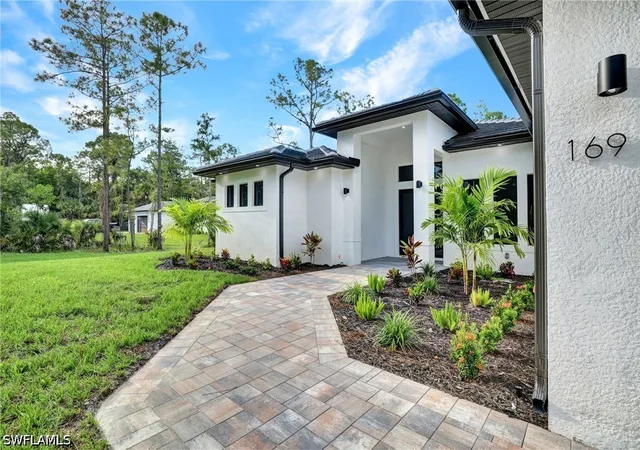 Photo 1 of Single family home for sale at 169 18th Avenue Nw, Naples, FL 34120 | MLS# 226032084 | Listing updated on 2026-09-04