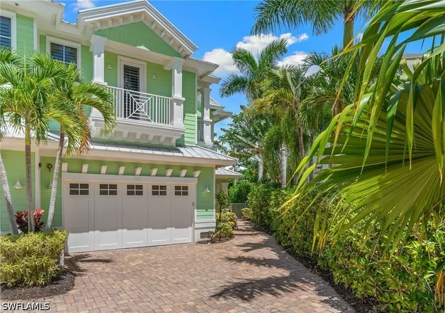 Photo 1 of Single family home for sale at 529 Fairway Ter, Naples, FL 34103 | MLS# 226031831 | Listing updated on 2026-09-06
