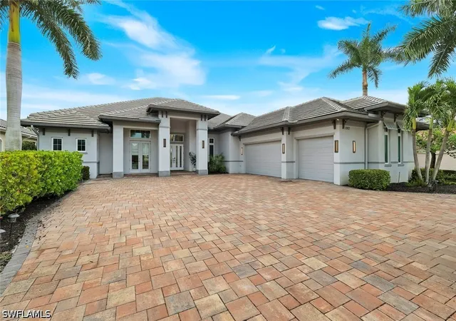 Photo 3 of Single family home for sale at 11907 Hedgestone Ct, Naples, FL 34120 | MLS# 226031980 | Listing updated on 2026-09-14