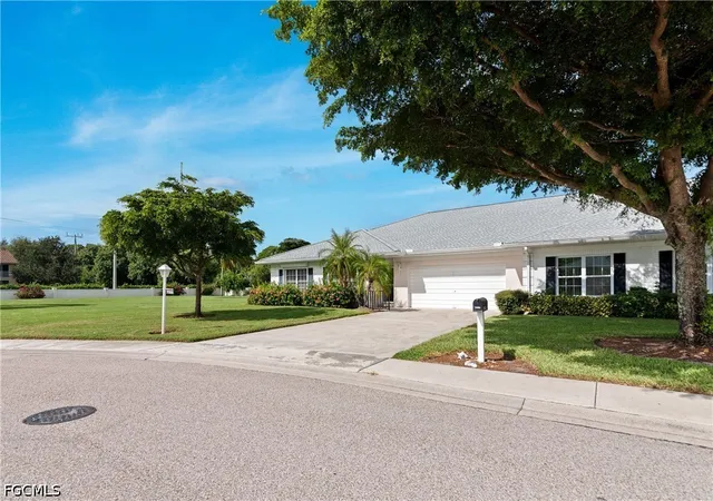 Photo 1 of Townhouse for sale at 7086 W Brandywine Cir, Fort Myers, FL 33919 | MLS# 2026037632 | Listing updated on 2026-09-10