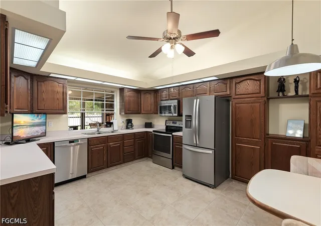 Photo 2 of Townhouse for sale at 7086 W Brandywine Cir, Fort Myers, FL 33919 | MLS# 2026037632 | Listing updated on 2026-09-10