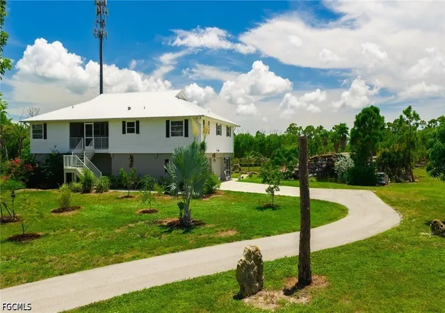 Photo 2 of Single family home for sale at 3989 Sunshine Blvd, Saint James City, FL 33956 | MLS# 2026037659 | Listing updated on 2026-09-08