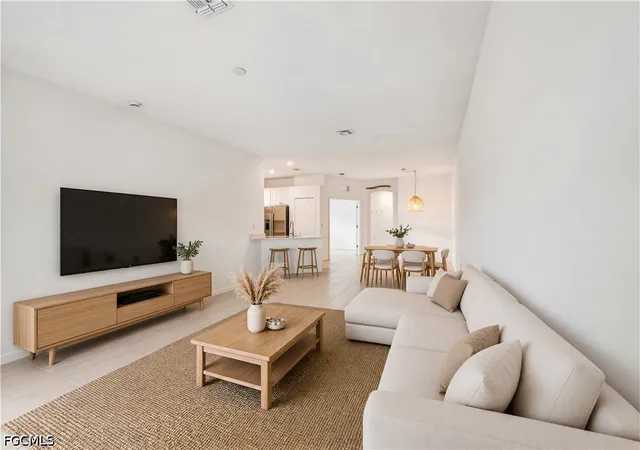 Photo 3 of Townhouse for sale at 2583 Vine Ave, Naples, FL 34120 | MLS# 2026037680 | Listing updated on 2026-09-09